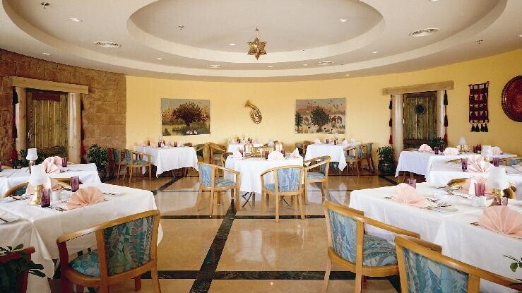 Parrotel Beach Resort